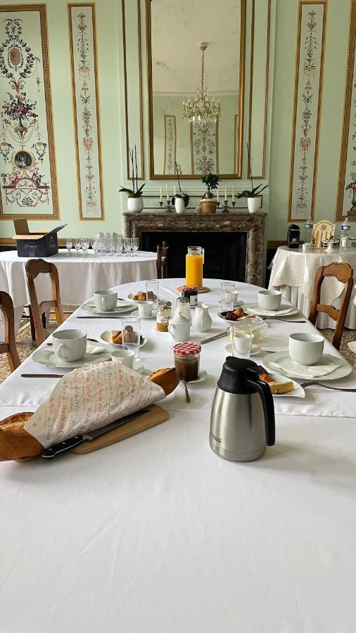 Chateau De Praslins Bed & Breakfast Nogent-sur-Vernisson ภายนอก รูปภาพ