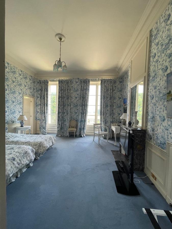 Chateau De Praslins Bed & Breakfast Nogent-sur-Vernisson ภายนอก รูปภาพ