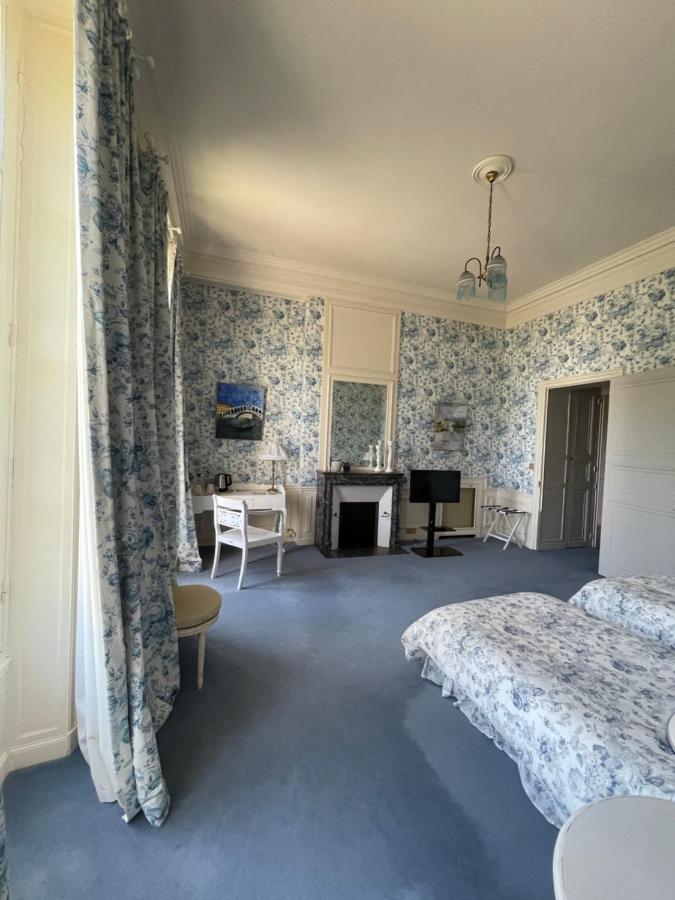 Chateau De Praslins Bed & Breakfast Nogent-sur-Vernisson ภายนอก รูปภาพ